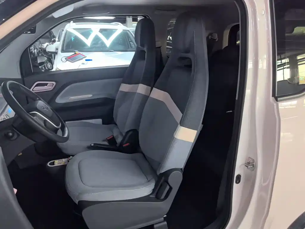 Wuling MINIEV — миниатюра 15