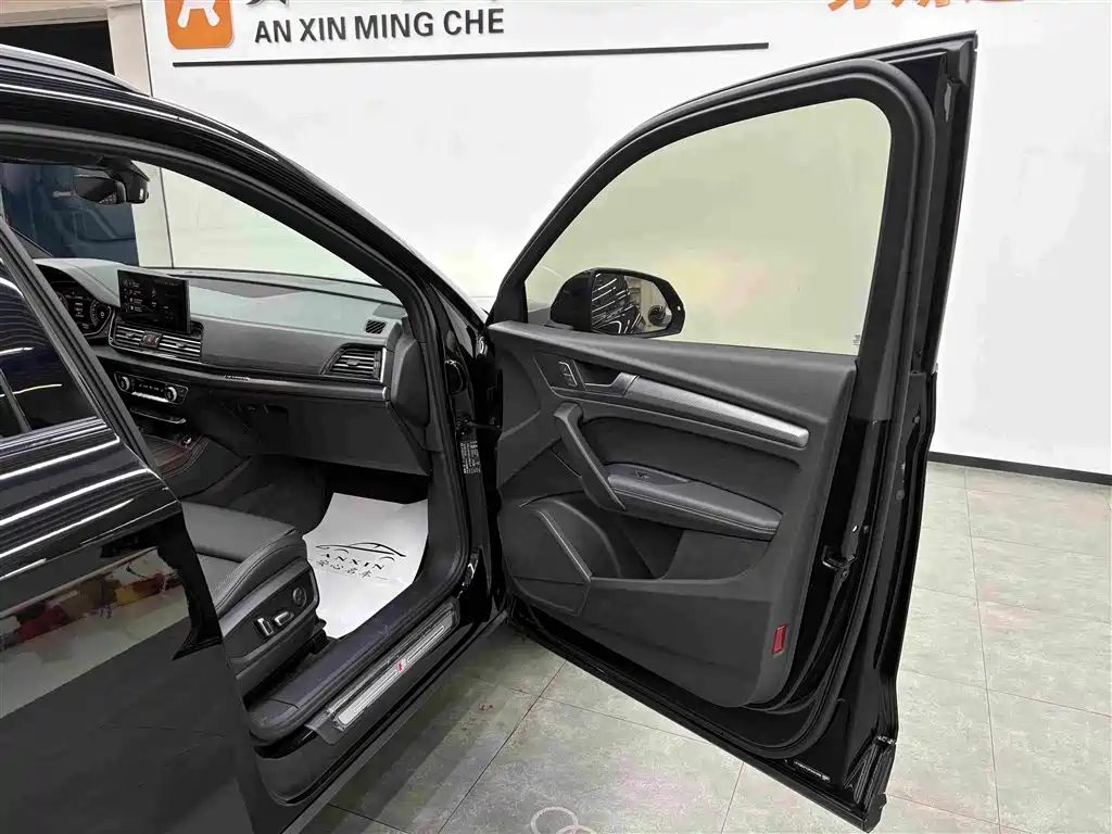 Audi Q5L — миниатюра 15