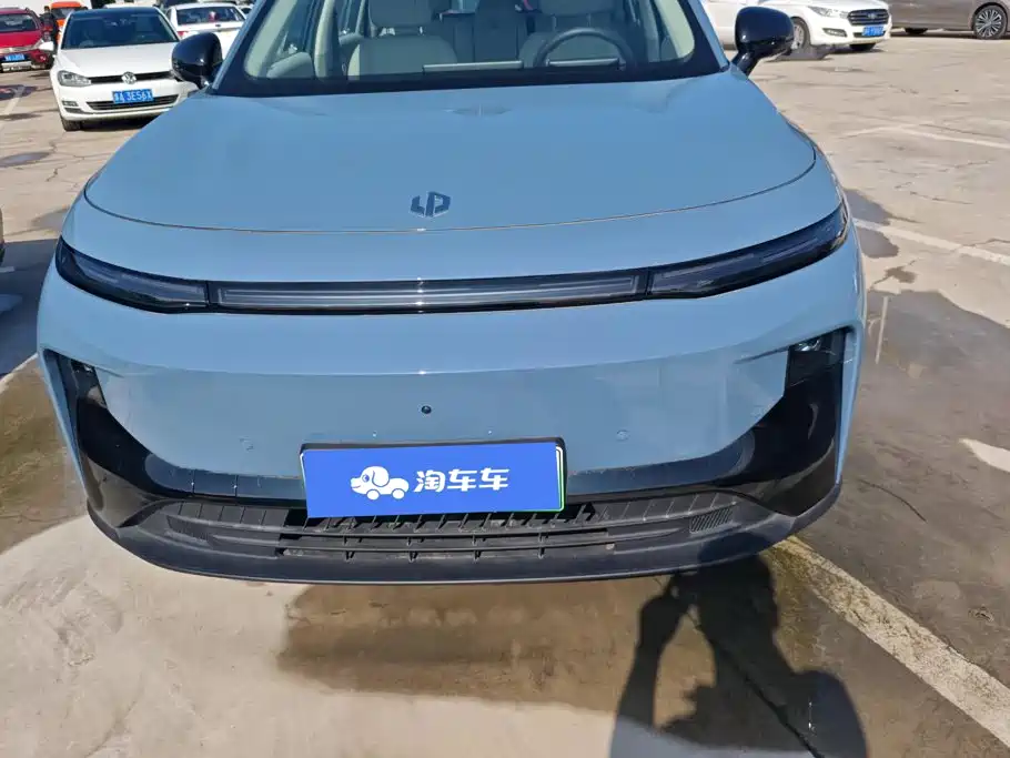Leapmotor Leapmotor B10 — миниатюра 2