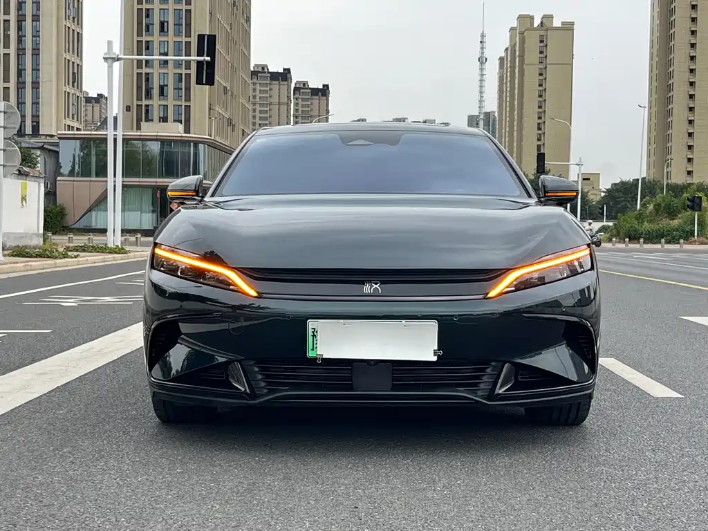BYD Han — миниатюра 2