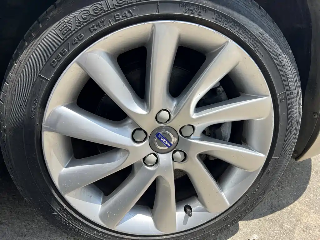 Volvo S60 — миниатюра 11