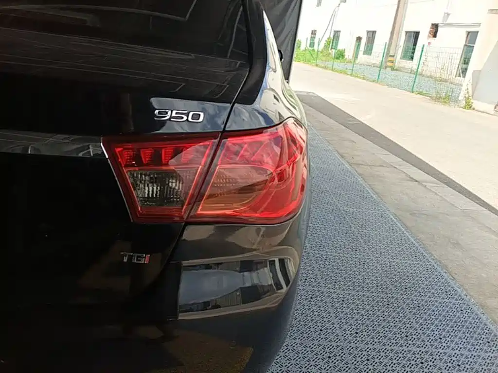Roewe 950 — миниатюра 8