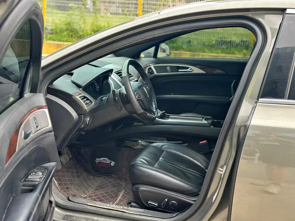 Lincoln MKZ — миниатюра 6