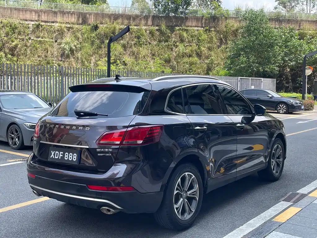 Borgward BX7 — миниатюра 5