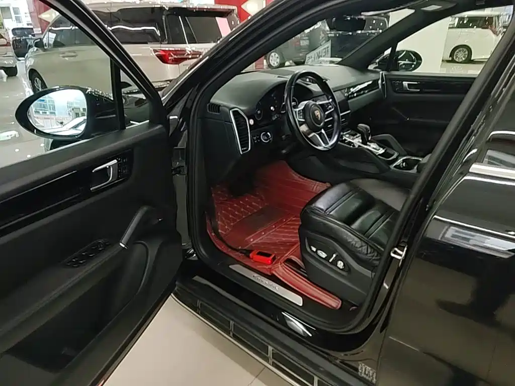 Porsche Cayenne — миниатюра 16