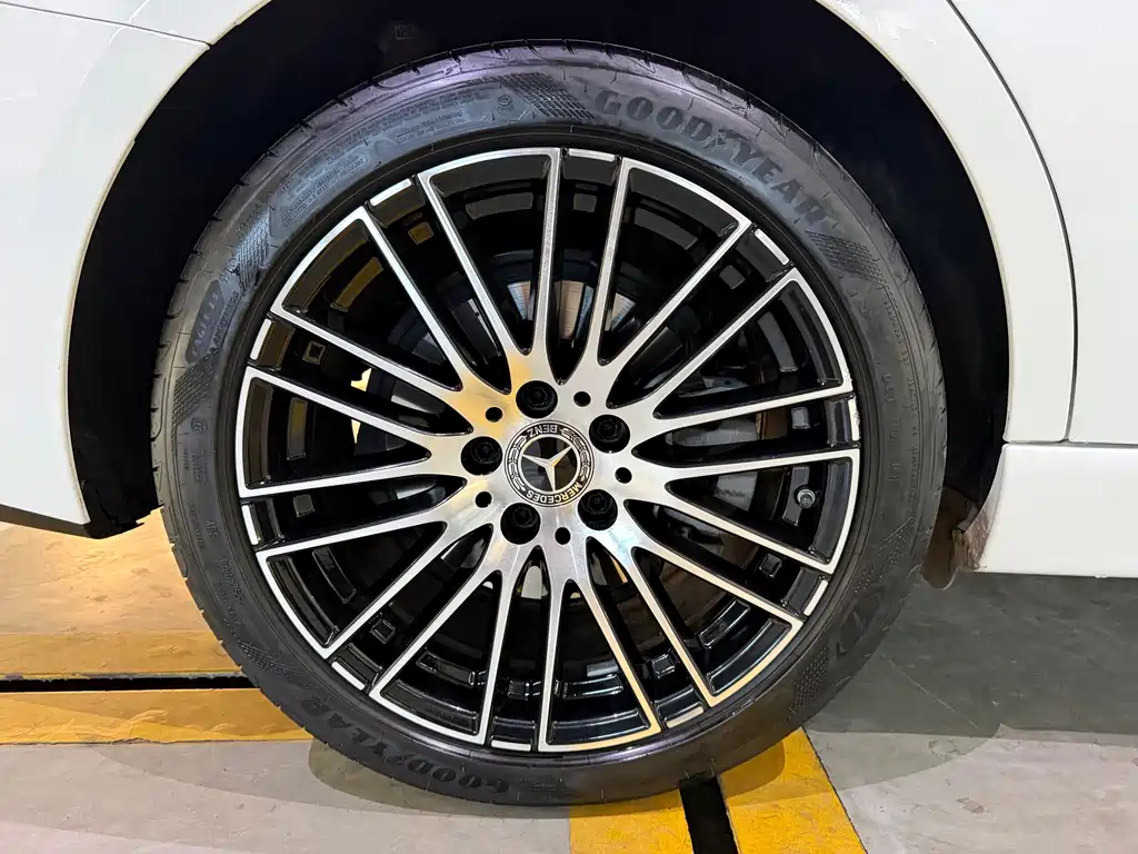 Mercedes-Benz C-Class — миниатюра 17