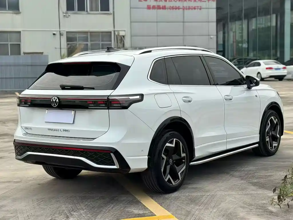 Volkswagen Tiguan L — миниатюра 7