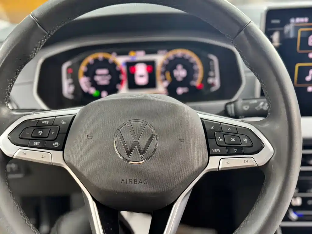 Volkswagen Lavida — миниатюра 5