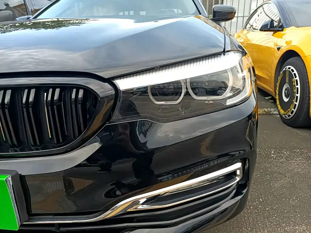 BMW 5 Series — миниатюра 18