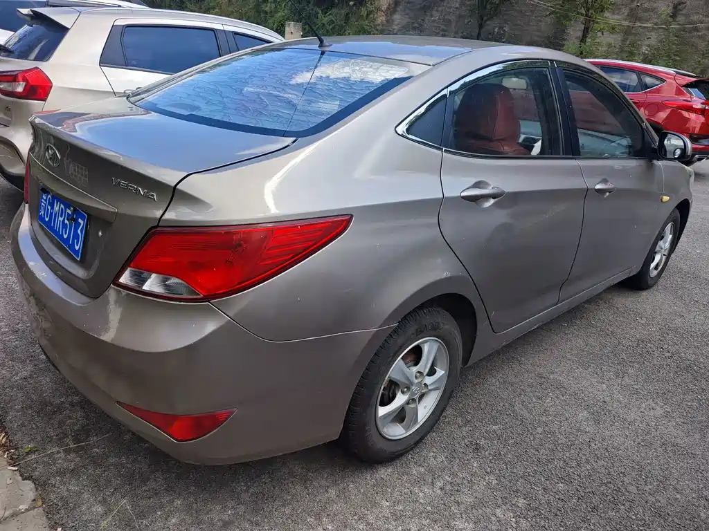 Hyundai Verna — миниатюра 7