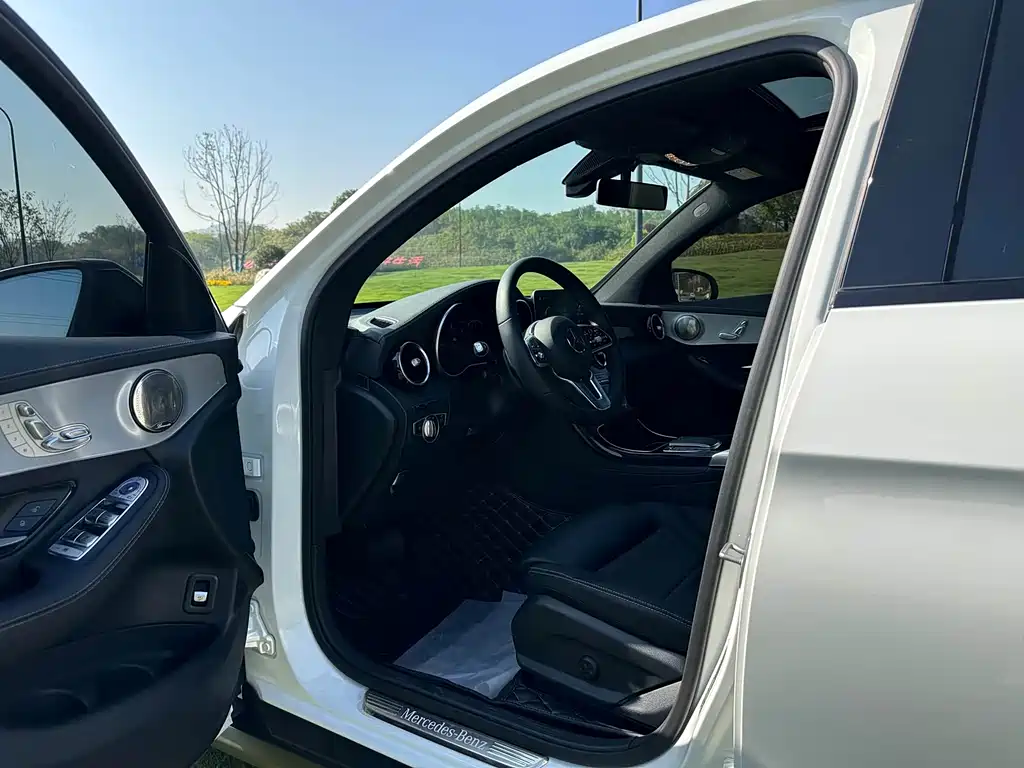 Mercedes-Benz GLC 2020 GLC 260 4MATIC SUV