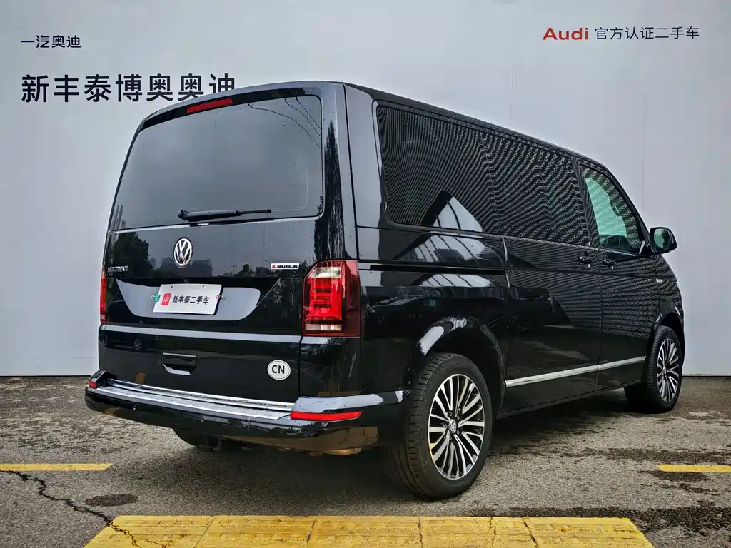 Volkswagen Multivan — миниатюра 6