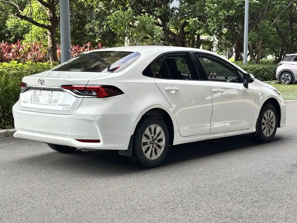 Toyota Corolla — миниатюра 7