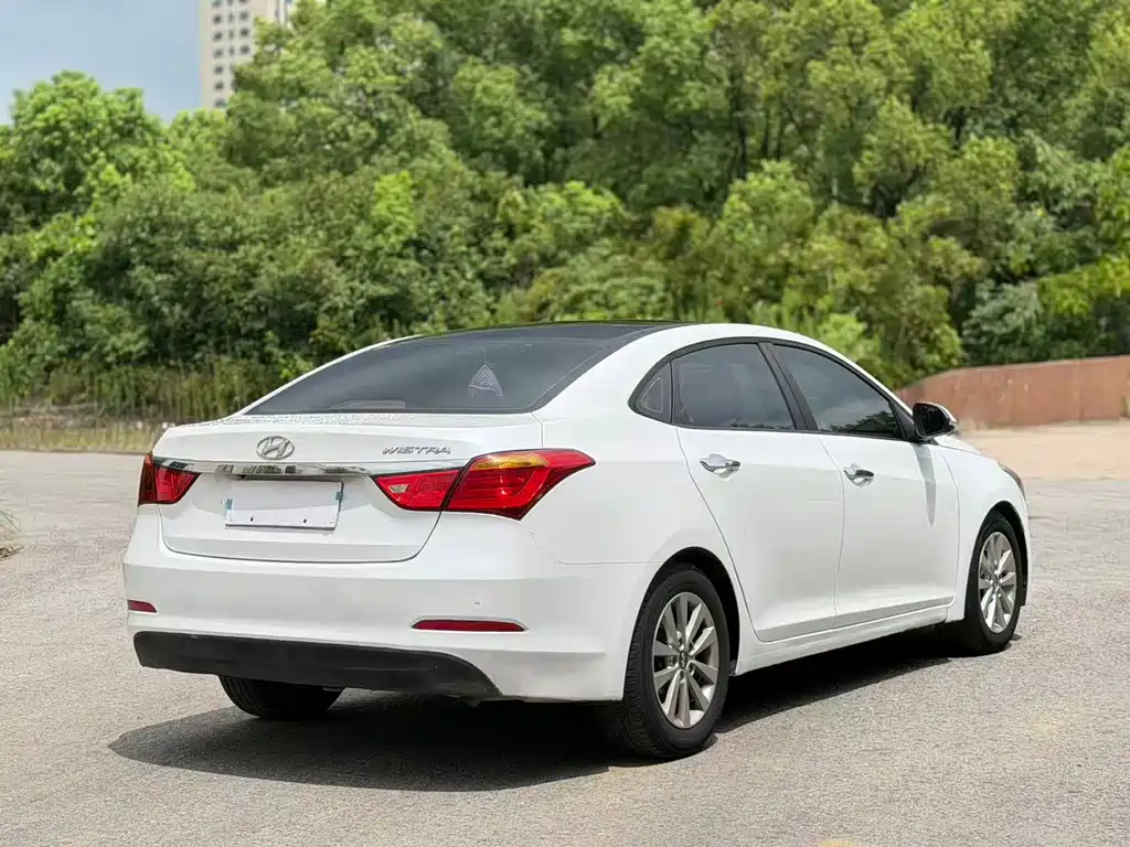 Hyundai Mistra — миниатюра 4