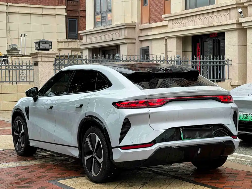 BYD L EV — миниатюра 7