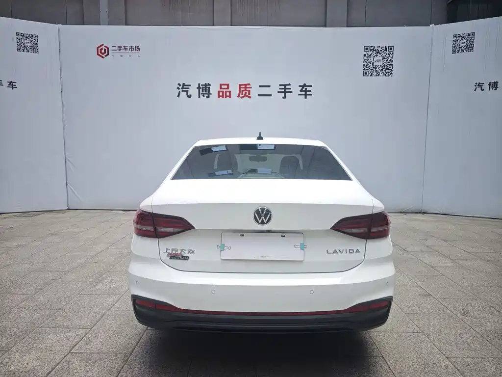 Volkswagen Lavida - фото 6