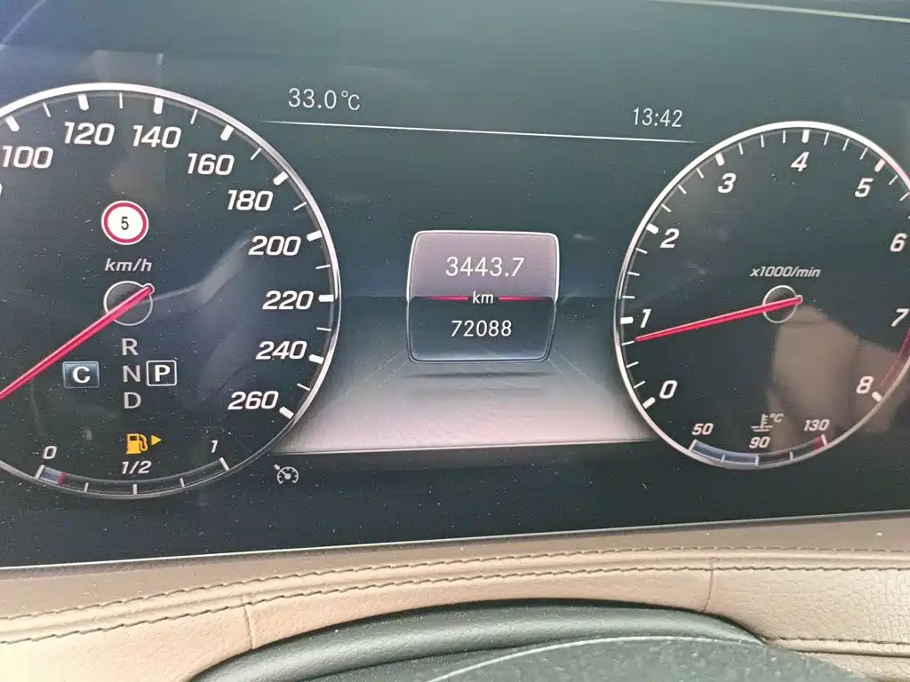 Mercedes-Benz S-Class — миниатюра 5