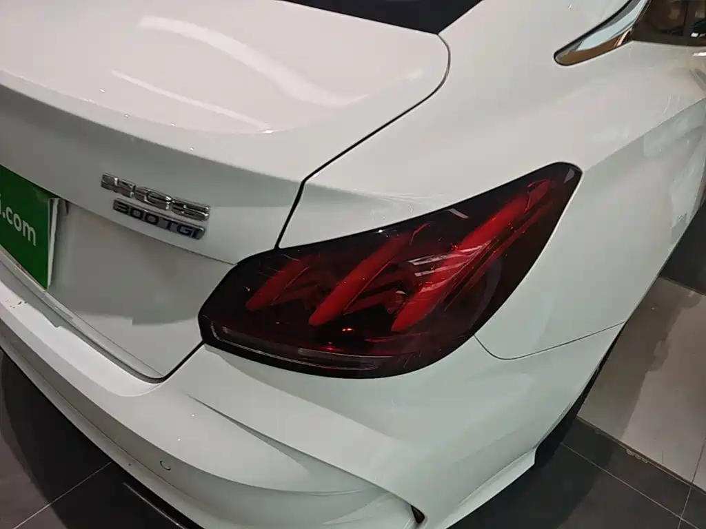 MG MG5 — миниатюра 8
