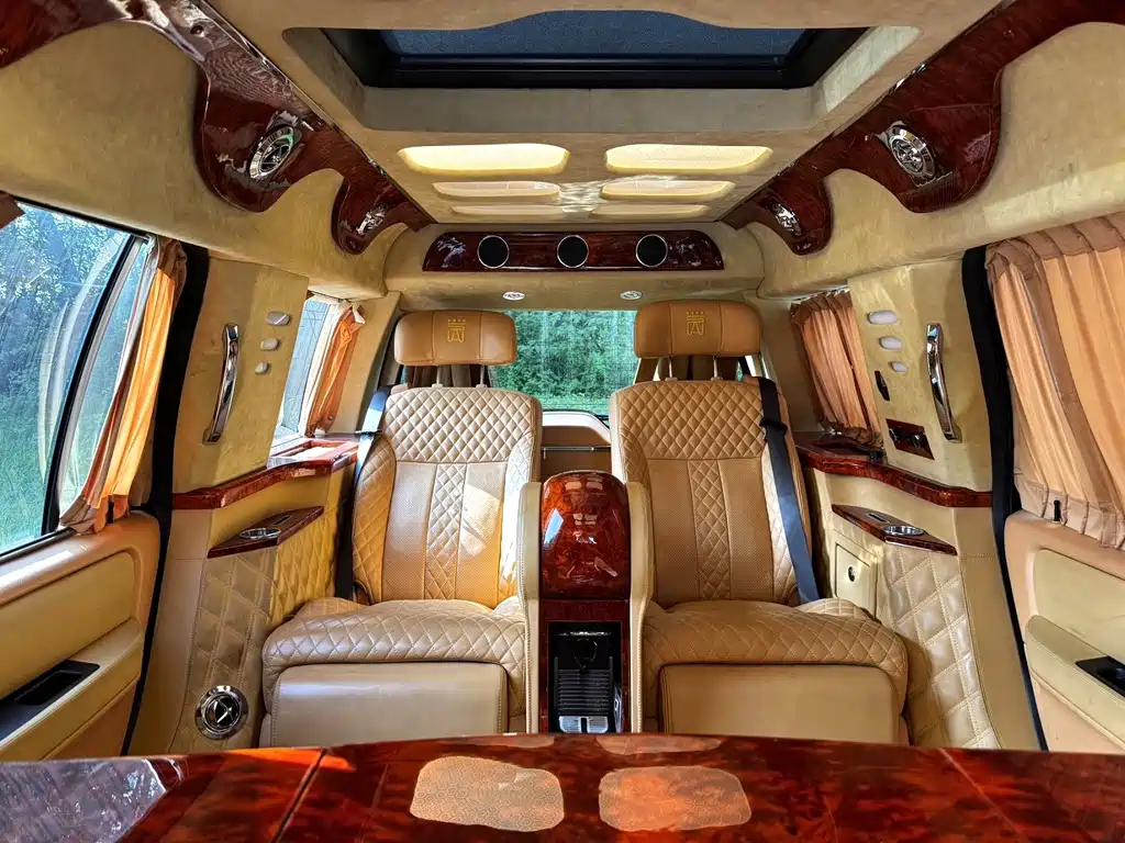 Lincoln Navigator — миниатюра 6