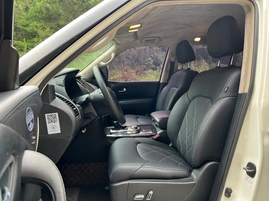 Nissan Patrol 2017 4.0L AT