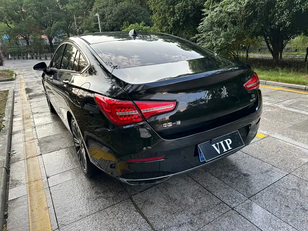 Hongqi Hongqi H5 — миниатюра 10