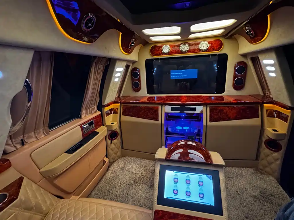 Lincoln Navigator — миниатюра 17