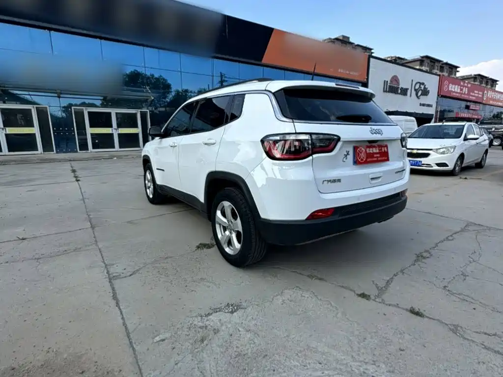 Jeep Compass — миниатюра 7