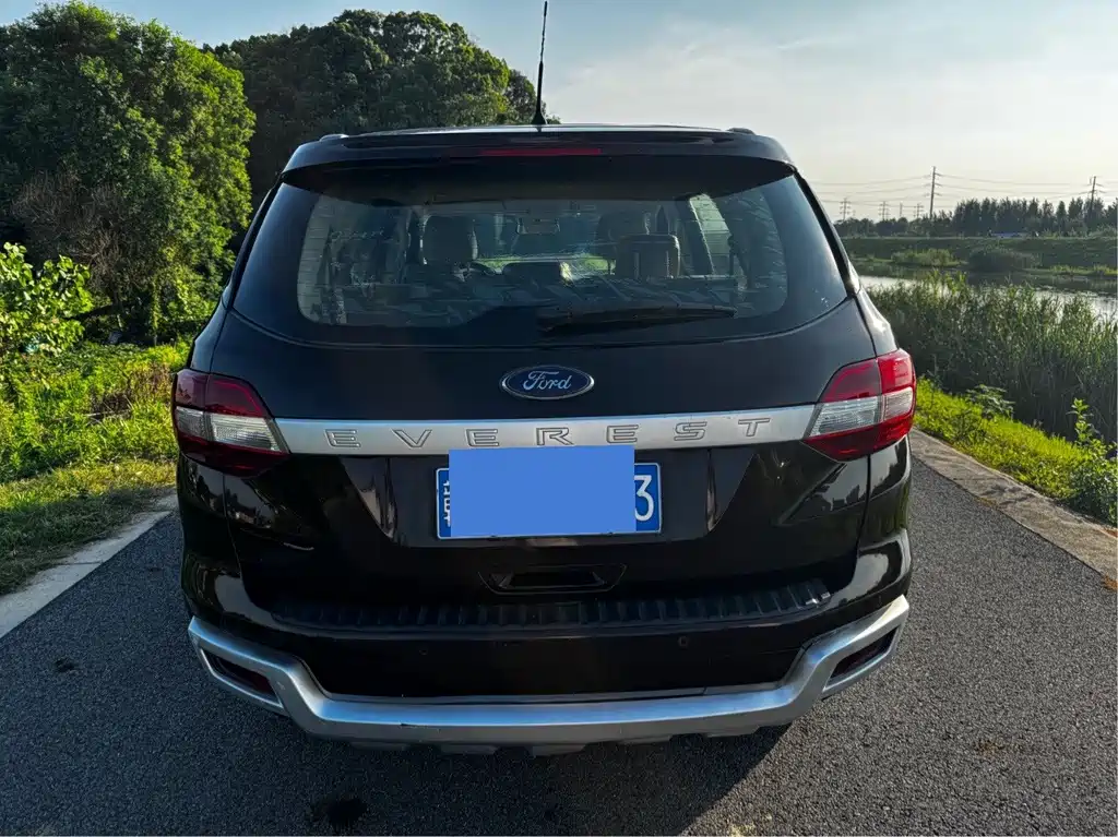 Ford Everest — миниатюра 3