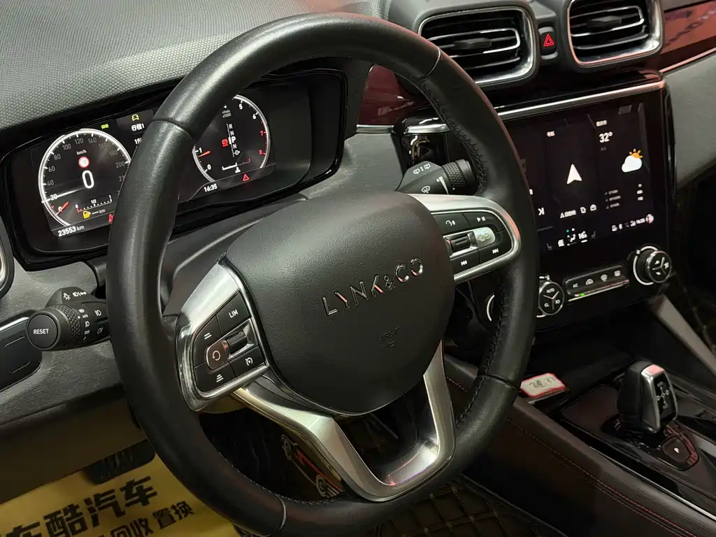 Lynk & Co 02 2019 2.0T AT Pro VI