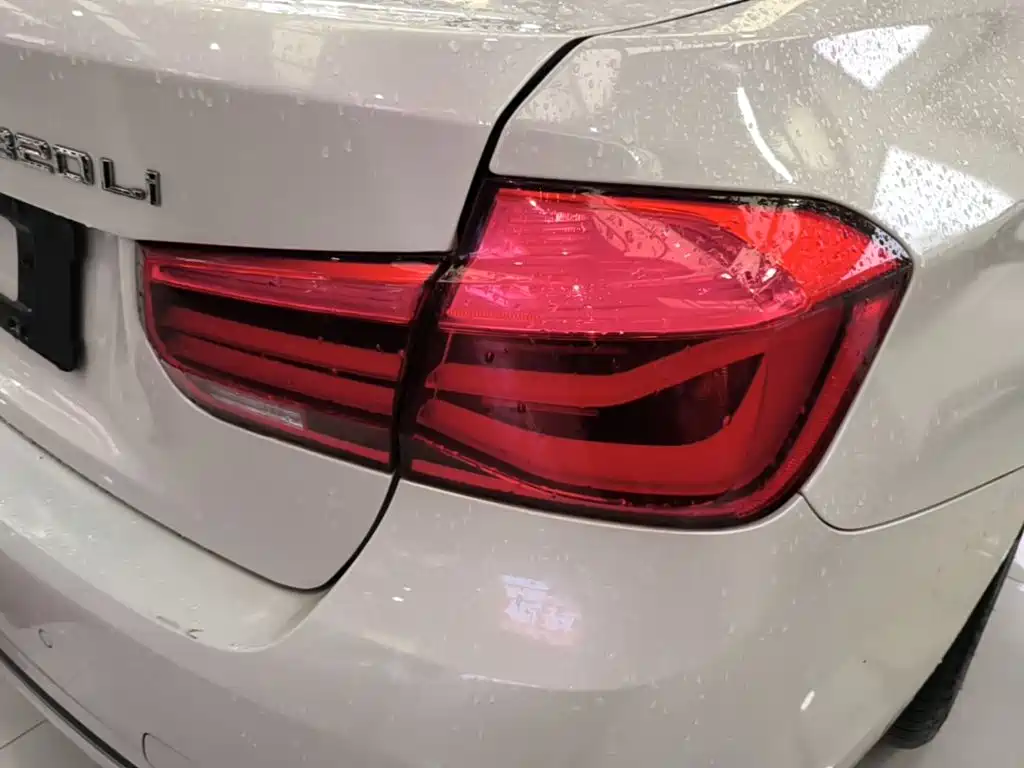 BMW 3 Series — миниатюра 8