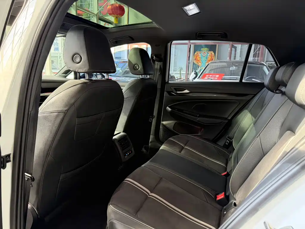 Volkswagen Golf — миниатюра 6
