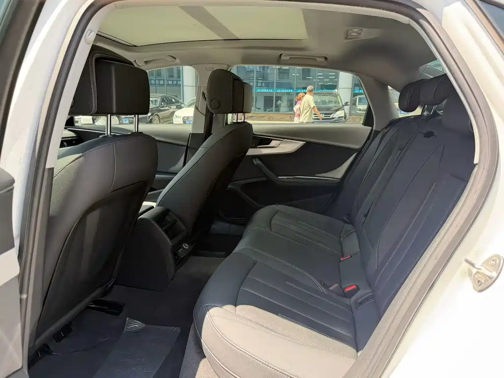 Audi A4L 2020 40 TFSI Fashion
