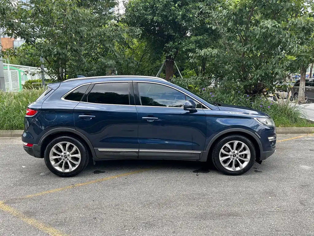 Lincoln MKC — миниатюра 4