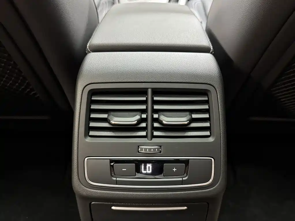 Audi A4L — миниатюра 16