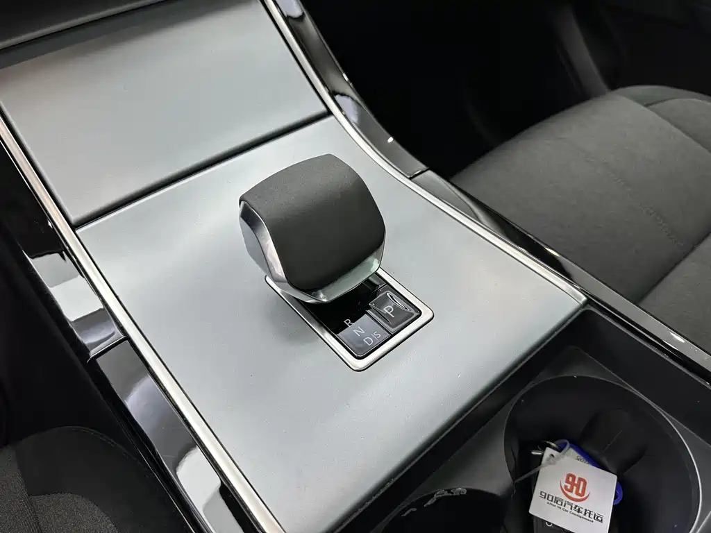 Land Rover Velar — миниатюра 7