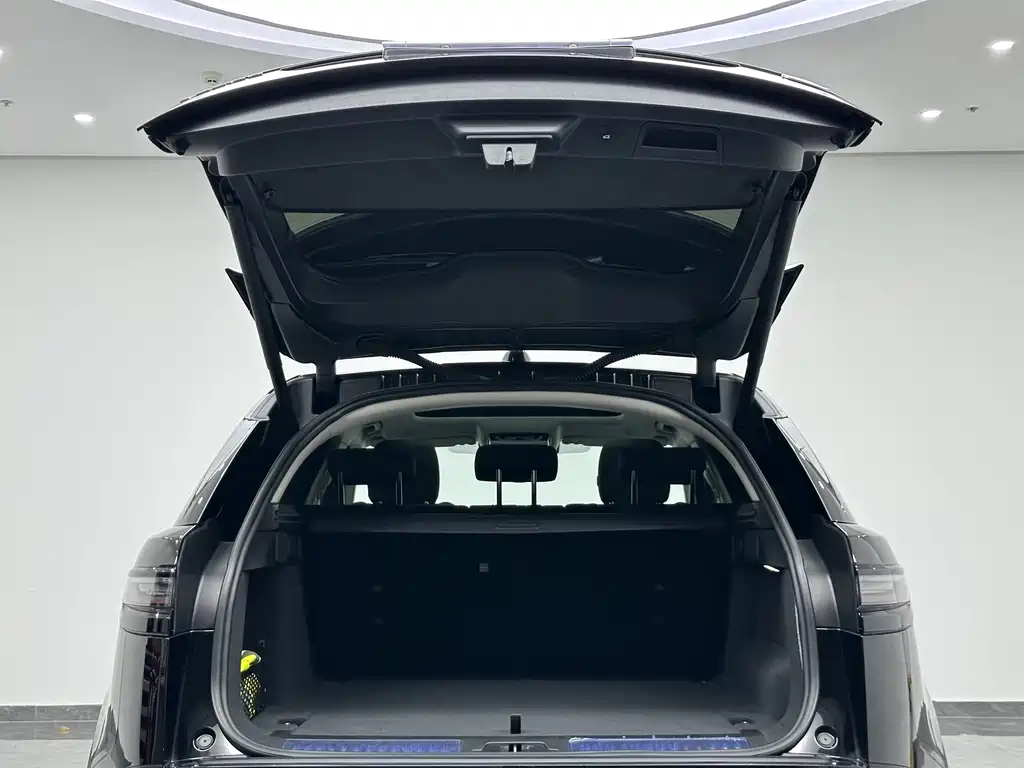 Land Rover Velar — миниатюра 21