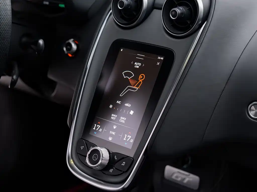McLaren GT — миниатюра 18