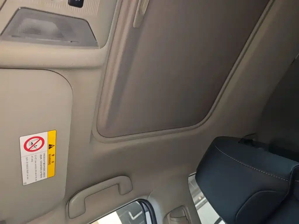 Toyota RAV4 — миниатюра 18