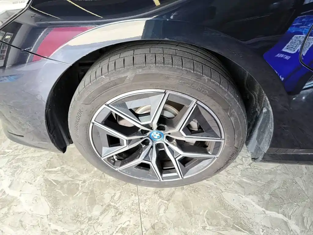 BMW i5 — миниатюра 23