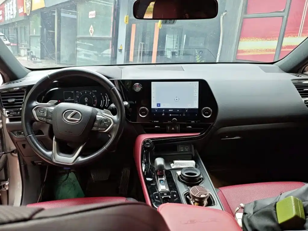 Lexus NX — миниатюра 5