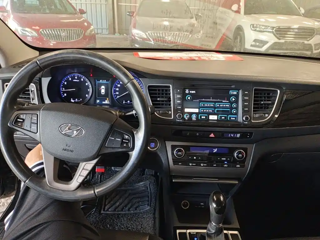 Hyundai Mistra — миниатюра 10