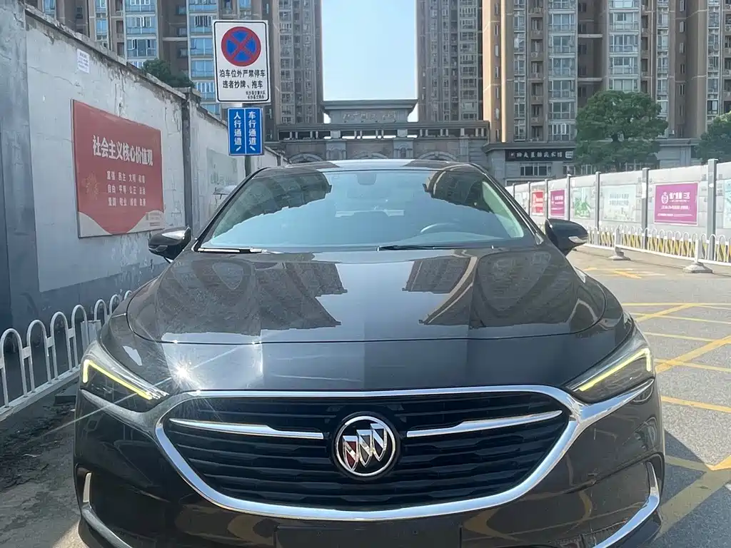 Buick LaCrosse — миниатюра 2