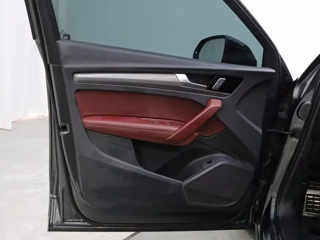 Audi Q5L — миниатюра 10