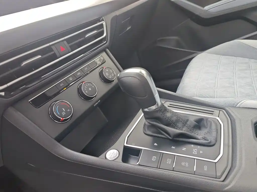 Volkswagen Lavida — миниатюра 24