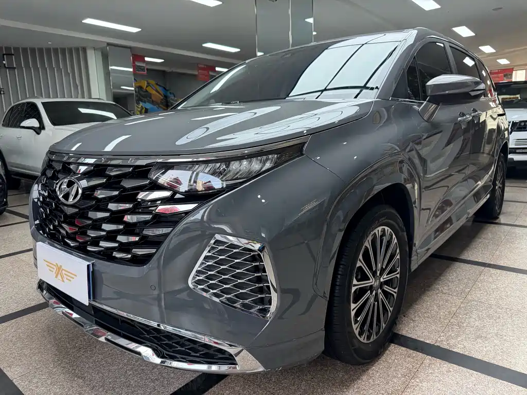 Купить Hyundai Custo