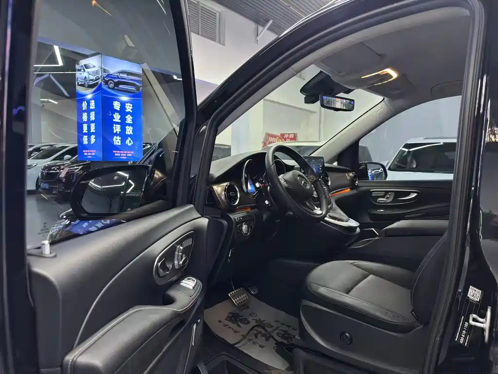 Mercedes-Benz V-Class — миниатюра 6