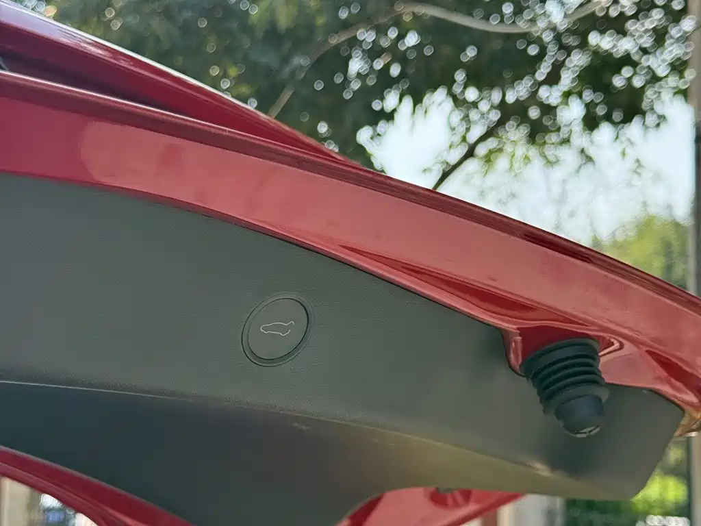 Tesla Model 3 — миниатюра 13