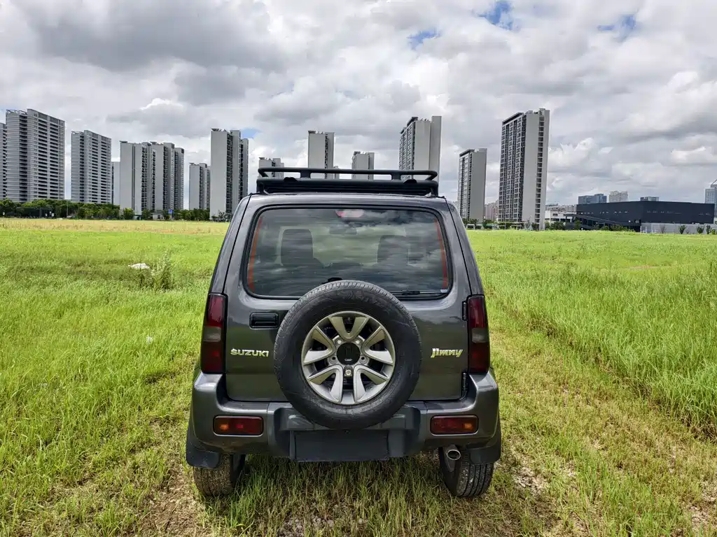 Suzuki Jimny — миниатюра 5
