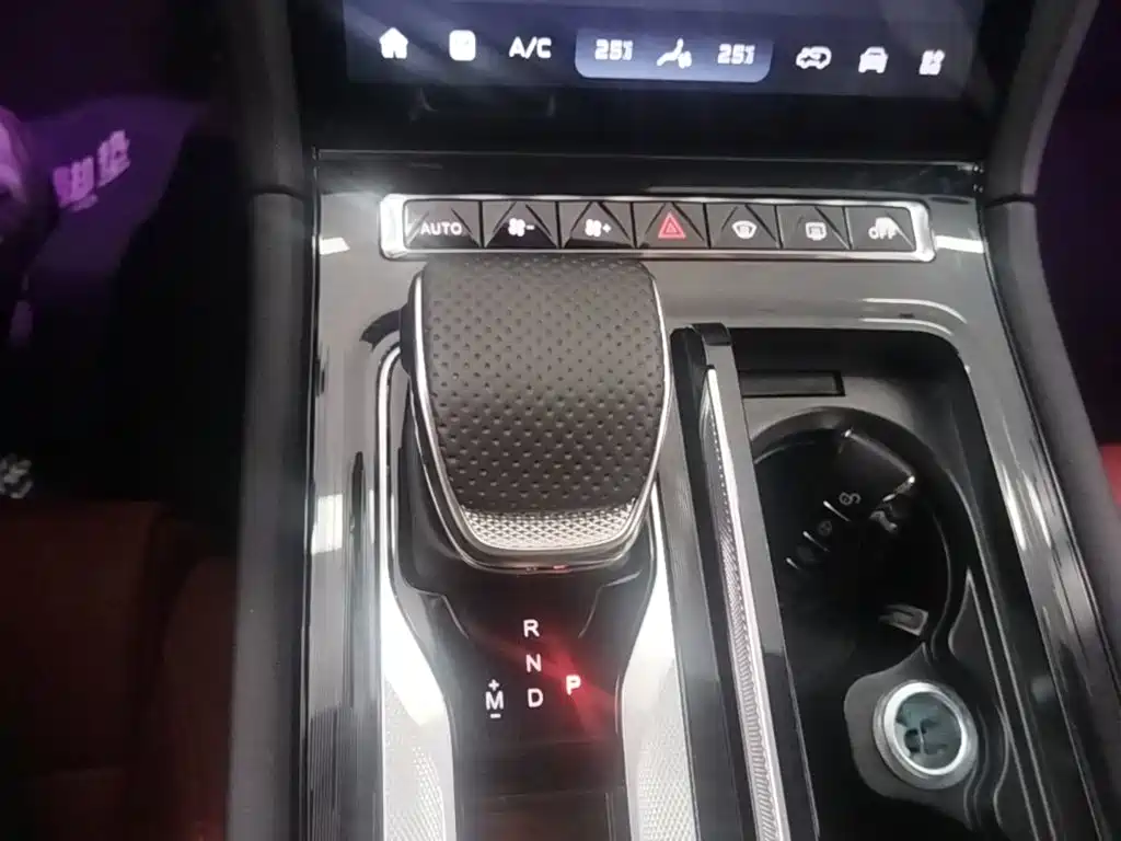 Hongqi Hongqi H6 — миниатюра 14