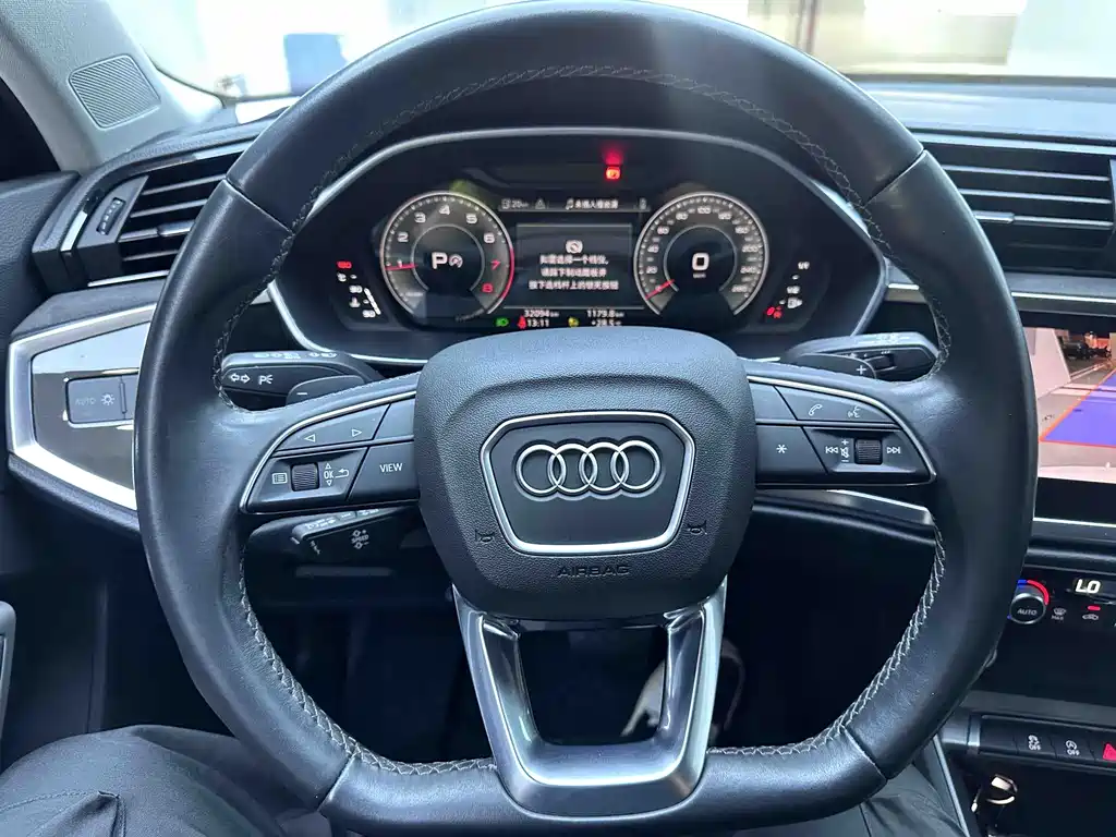 Audi Q3 — миниатюра 11